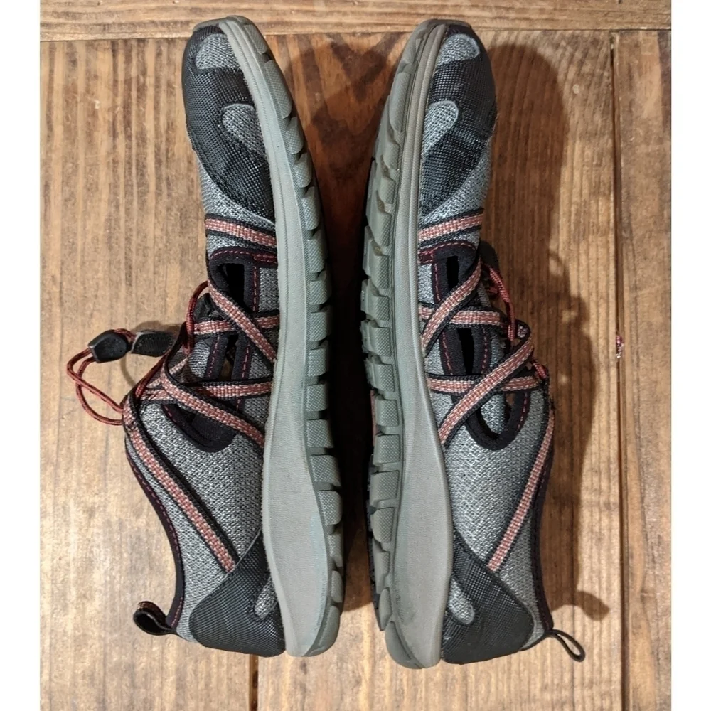 Chaco Outcross Shoes in Gunmetal Grey Size 6